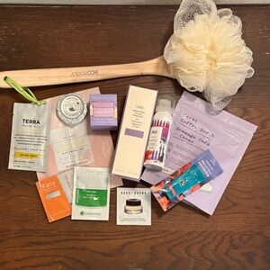 Lot of 12 Skincare Collection